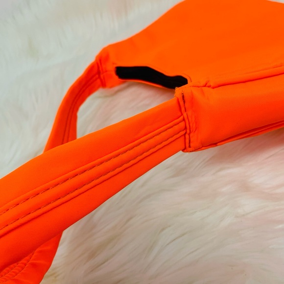 Néon Orange Nylon Shoulder Bag - Picture 6 of 10